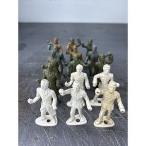 Vintage Lot 1960s MPC Ring Hand Playset Plastic Figures Various Colors Lot Of 15